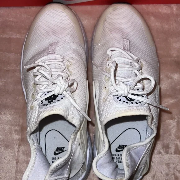 Nike Air Huarache white sneakers - Picture 3 of 8